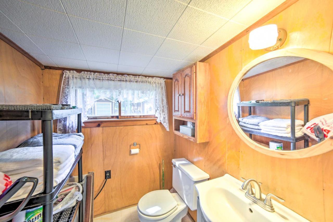 Crivitz Lakefront Escape With Boat Dock And Slip! Villa Exteriör bild