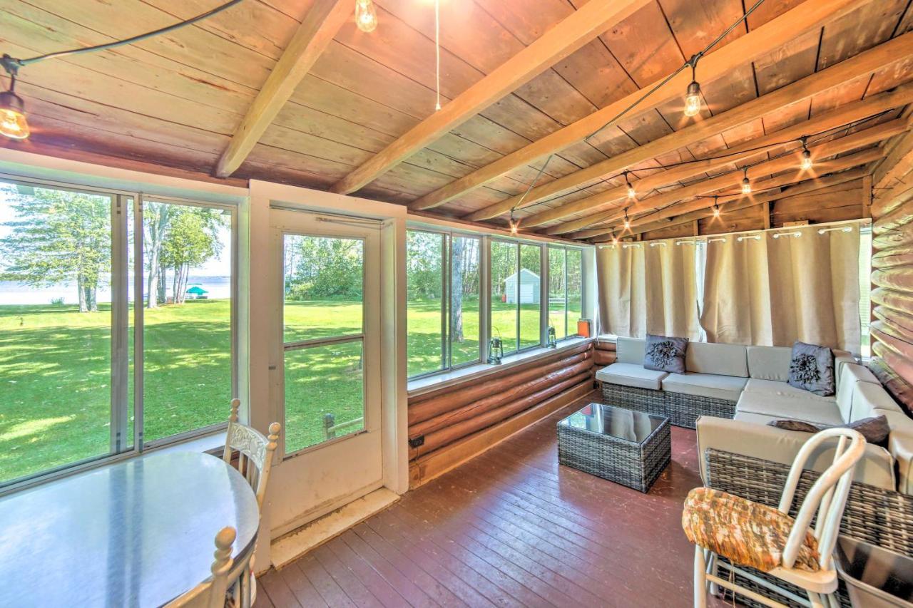 Crivitz Lakefront Escape With Boat Dock And Slip! Villa Exteriör bild